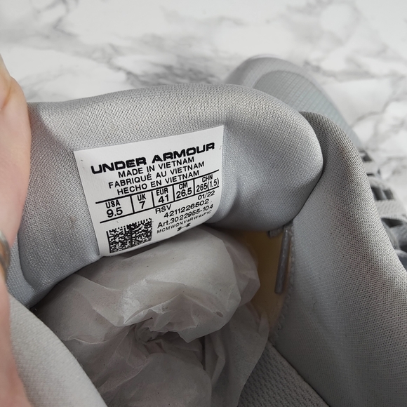 Under Armour Women's Essential Sneakers Size 9.5 - Picture 9 of 9